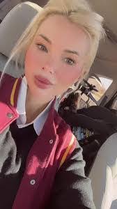 Jessica Buckmaster's Instagram, Twitter & Facebook