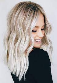 10 Mittlere Und Lange Frisuren In Blonden Farben 2019 Frauen Frisur Stil Neue Frisur Mittellange Haare Mittellange Blonde Haare Trendige Haarfarben