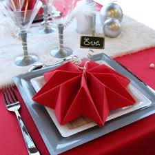 Cela peut même être une activité ludique à faire avec découvrez en vidéo comment réaliser facilement, étape par étape, 5 pliages de serviettes spécial noël ! Pliage De Serviette Pour Noel Facile Et Deco Idees Et Instructions