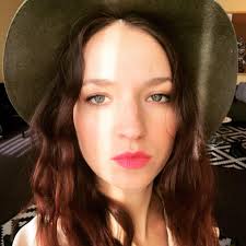 Herečka a zpěvačka berenika kohoutová na focení způsobila malé pozdvižení. Berenika Kohoutova Photos Facebook