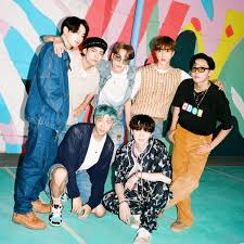 Viene con juego de tarjetas de fotos extra de doble cara (regalo de tienda kpop market). 11 Productos De Merchandising De Bts De Amazon Que Tienen Muchas Papeletas Para Enamorar A Las Fanaticas Del K Pop