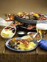 Das Rezept Fur Geselliges Raclette Essen Und Weitere Kostenlose Rezepte Auf Http Lecker De Recettes De Cuisine Recette Raclette Idee Recette