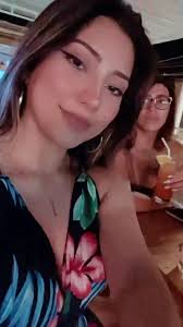 Eva Rosales (@evarosales26)