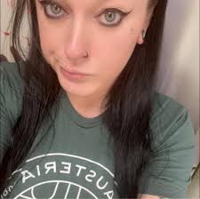 Hello! I'm posting this anonymously as we have friends and family who  haven't been told we're engaged yet! I know one of the first things to  wedding planning is a budget and