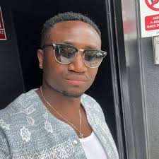 Inicia el año saludable 7 ideas de almuerzos Lunes -filete de pescado  -arroz -aguacate Martes -filete de pescado -quinoa -ensalada Miércoles  -pechuga -verduras -aguacate Jueves -pechuga -arroz -brocoli Viernes  -filete -verduras -quinoa -