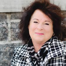 Nina Hopper (@ninahoppervoice)