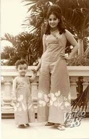 Amalia fuentes news, gossip, photos of amalia fuentes, biography, amalia fuentes boyfriend list 2016. Twinning Amalia Fuentes With Daughter Liezl In Their Identical Outfit Location Philippines Wayback 1950 Philippine Women Filipina Beauty Filipino Culture