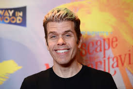 Perez hilton is an american blogger, columnist, and television personality. Perez Hilton Claims That He Invented Being An Influencer Before Paris Hilton