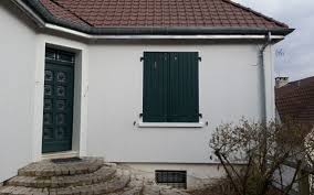 Pose Verticale De Panneaux 92mm Finition Crepi Grese Perle Revetement Ite Uniso Facades Isolation Renovation Thermi Isolation Exterieur Facade Isolation