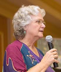 Amazon.com: Midwife: A Calling (Memoirs of an Urban Midwife):  9781514605271: Vincent, Peggy: ספרים