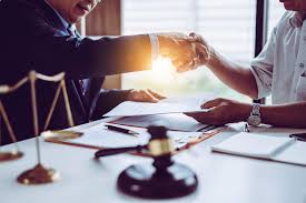 The Benefits of Hiring an Experienced Criminal Defense Lawyer