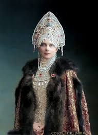 17 stunning colorized photographs of the Romanov royal costume ...