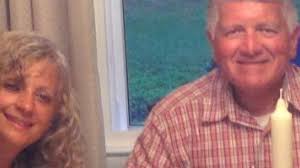 De católicos a pentecostales, luego anglo-carismáticos y otra vez  católicos, ¡con toda su parroquia!