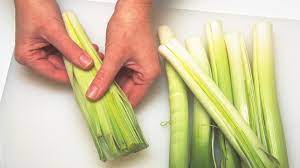 Place in steamer basket above 1″ of boiling water. How To Cook Leeks Goodtoknow