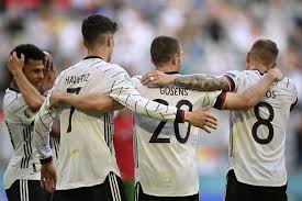 Η αγωνιστική εικόνα των δύο ομάδων τους τελευταίους μήνες «φωνάζει» πορτογαλία, αλλά το πείσμα των γερμανών, η κρισιμότητα του ματς, το μόναχο, όπου θα διεξαχθεί το παιχνίδι. 6t Pq7trb02bsm