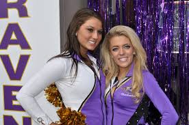 28.11.2021 · ravens fans flock from across the baltimore metro area to party with poe, the team's beaked mascot, and 70,000 other fans who fill m&t bank stadium. Where To Watch The Super Bowl In Nyc If You Re A Ravens Fan New York Sightseeing