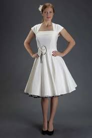 We did not find results for: Vintage Kleid Weiss Schwarz Petticoatshop