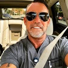 Robb Peters's Instagram, Twitter & Facebook