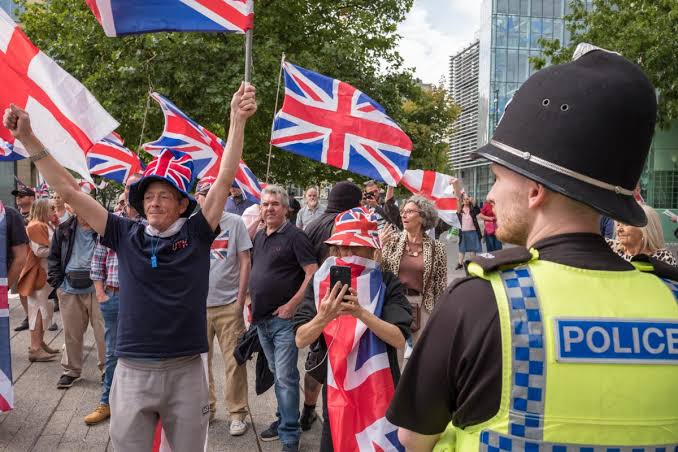 Migrant hotel closures to be fast-tracked as Starmer faces unrest from Red Wall MPs