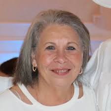 Who remembers Lucios's pizzeria in Coral way? My favorite place after a  dance at Sofia's in the roads...