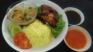 Resepi nasi ayam adalah antara resepi yang popular di malaysia sejak sekian lama. Resepi Nasi Ayam Madu Che Wan Pawtaste Com
