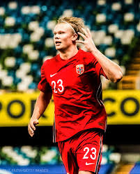 Was kylian mbappe paying erling braut haaland a compliment or having a little dig? Espn Fc Erling Haaland Copied Childhood Hero Michu S Facebook