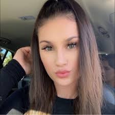 Alyssa Leigh's Instagram, Twitter & Facebook