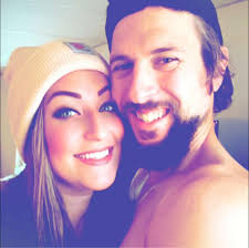 Good morning everyone, what would be some suggestions for a yard clean up,  brush and branch removal? What are some places you guys can recommend? ￼