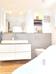 Badezimmer Fliesen Ideen Avec Tapete Gelb Schone Einige Ideen Der Dekoration Badezimmer Tapete Badezimmerideen Ablage Bad Badezimmer Tapete