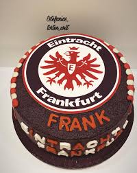 „natürlich will ich nach meiner guten saison bei der em die kirsche auf die torte. Eintracht Frankfurt Torte Estefania S Backerei Facebook