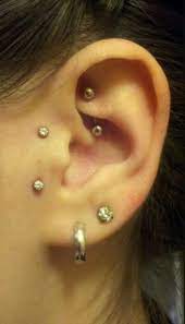 I Want A Vertical Tragus Piercing In Both My Ears It Looks Awesome Tragus Piercings Earings Piercings Cute Ear Piercings
