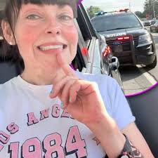 Interceptée par la police, Annie Dufresne explique pourquoi elle ne porte  jamais sa ceinture de sécurité. Tous les détails et la vidéo dans les  commentaires: