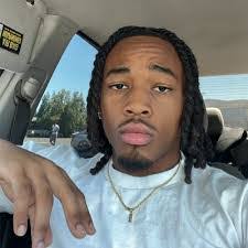 Dannie Walker's Instagram, Twitter & Facebook