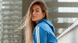 Carol peixinho se descuida e mostra demais ao trocar de roupa; Carol Peixinho Changes Clothes On Video And Starts Sighs On The Web Newswep