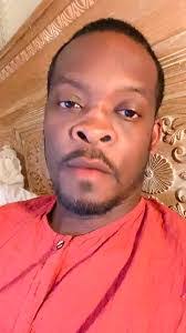 Lynna Davis's Instagram, Twitter & Facebook