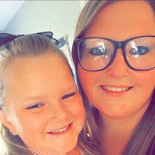 Who can build a block barn in Silver Springs with six stalls, tack, feed,  and living area?