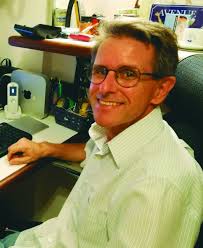 Cidade do Rio de Janeiro é tragada por tsunami em livro de criador de  enciclopédia on-line