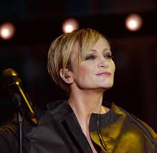 Despite a number of initial rejections from record companies, she was able to release her first single, jalouse, with gerard depardieu's help. Chanson Star Patricia Kaas Spricht Uber Ihre Lebenskrise Welt
