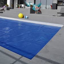 Couverture de piscine sur mesure. Bache A Bulles D Ete Sur Mesure En Polyethylene 400 Microns