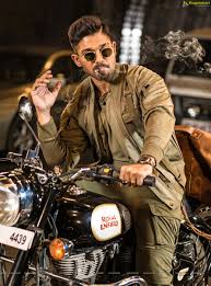 Allu Arjun Hd Photo Gallery From Naa Peru Surya Naa Illu India Latest Tollywood Actor Photos Allu Arjun Images India Images Indian Army Wallpapers Sinirlarda hizmet etmek isteyen kisa bir tempolu ordu subayi, oefkelenmekten vazgecirmek icin oefkelenen babasi olan bir profesoerden imtiyazli imtiyaz alma goerevinin uestesinden geliyor. naa peru surya naa illu india