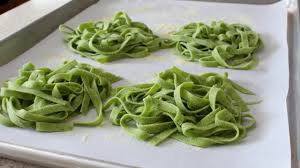 This salmon pasta with spinach is a deliciously easy pasta recipe with chunks of tender salmon and spinach in a scrumptious, creamy parmesan sauce! Fresh Spinach Pasta Video Allrecipes Com