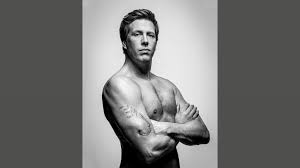 Does freek vonk have tattoos? Freek Vonk Shows Scar After Shark Bite Feeling In Skin Has Never Returned Archyde