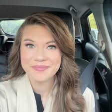 Meet Ashley Reich and dive into her latest article to learn how to end the  year financially strong 💪💰! Link in bio #FinancialFreedom #EndOfYear  #MoneyTips #PersonalFinance #FinancialPlanning