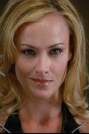 Veronica Layton's Instagram, Twitter & Facebook