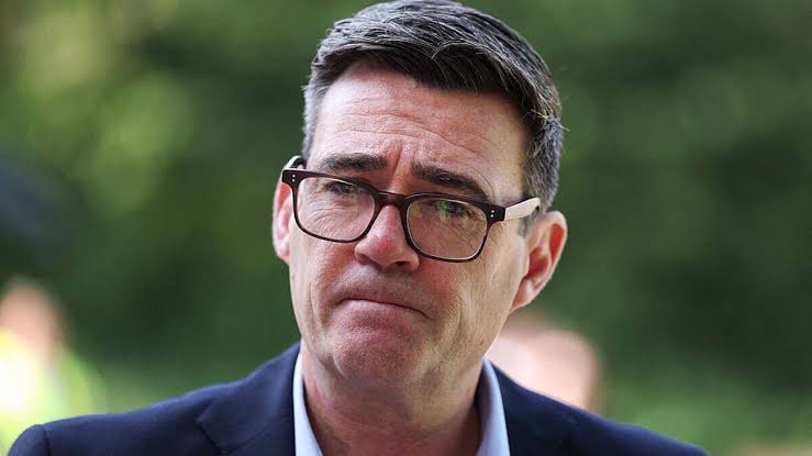 GB News paused for breaking migrant alert as viewers outraged in blow to  Burnham | TV & Radio | Showbiz & TV | Express.co.uk