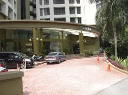 700 sqft 1 master bedroom + 1 study/guest room(with double sofa bed) 1 bathroom, living area, dining area and fully furnished kitchen with fridge, microwave, stove and top bottom cabinet in condo unit in klcc, asking monthly rent 2600 rm. Room In Apartment For Rent At Vista Damai Klcc Land