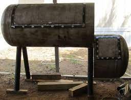 Still Haven T Figgered Out The Hinge Thing I Want The Hinges And Handles To Match We Will See Where It Takes Me Still Ha Propane Tank Smoker Plans Propane
