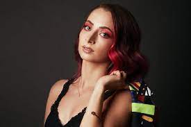 Horas después de colgar su último vídeo en su cuenta de twitter, la youtuber mexicana yoseline hoffman, conocida como yosstop, ha sido detenida en su. Qxsrgqygb1pkpm