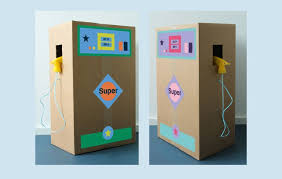 Hier Gibt S Eine Tolle Bastelanleitung Fur Eure Ei Kinderkuche Diy Pappe In 2020 Tankstelle Kartonschachtel Basteln Kinderspiele Basteln