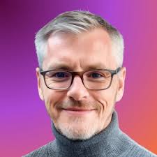 One of the biggest decisions facing pharma companies right now: Veeva or  Salesforce?